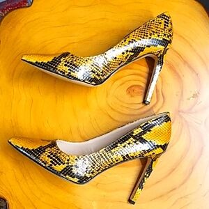Nine West 'Tatiana' Leather Yellow Snake Print Stilletos Size 8.5 / Brand New